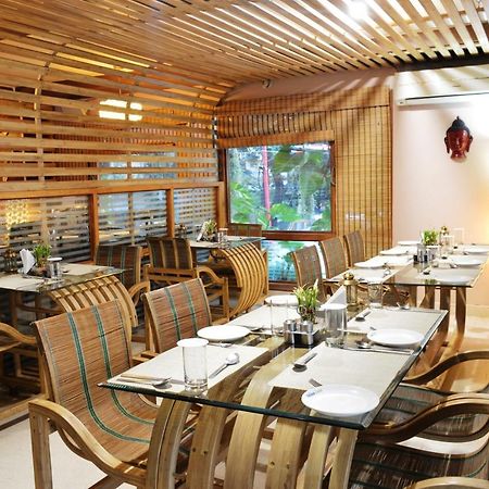 Hotel Rains Inn Гувахати Экстерьер фото
