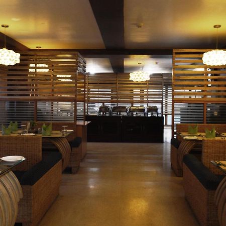 Hotel Rains Inn Гувахати Экстерьер фото