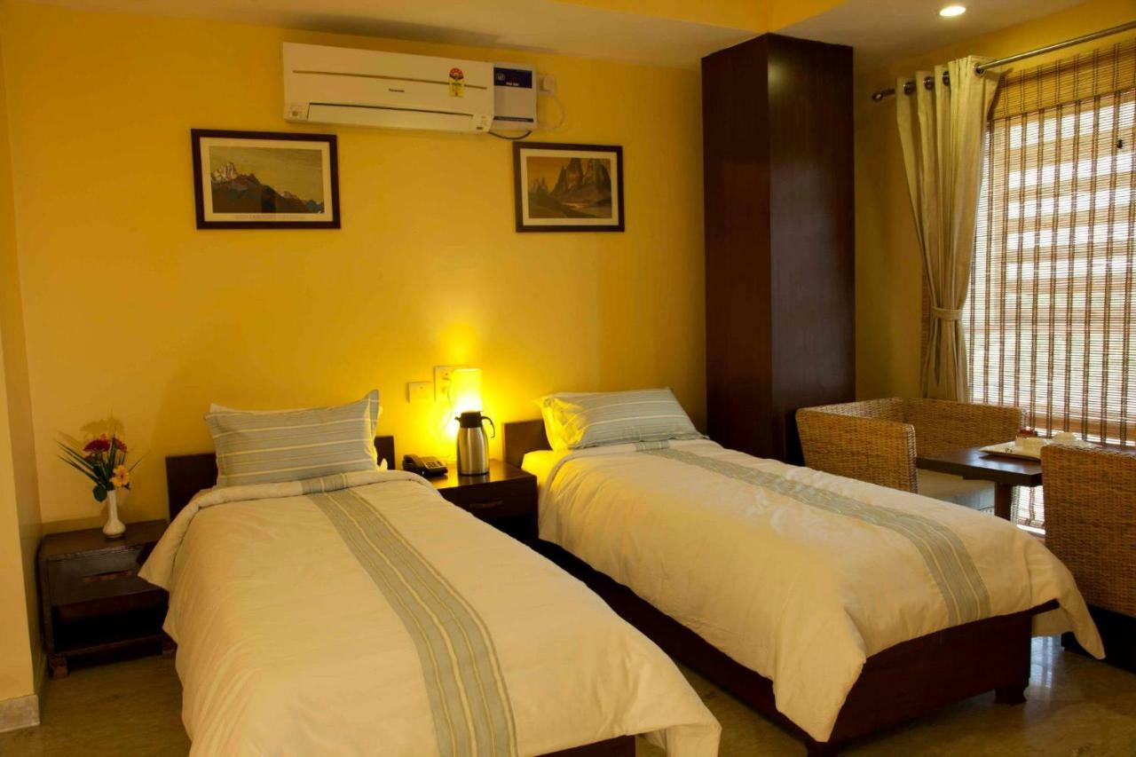 Hotel Rains Inn Гувахати Экстерьер фото